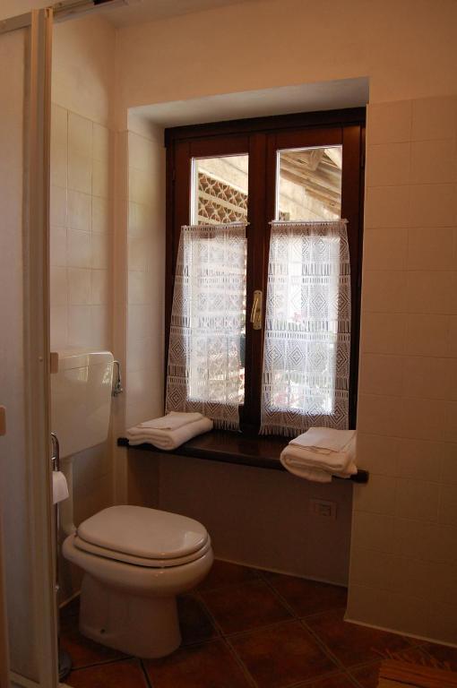 Agriturismo 'D Raine Montelupo Albese Ruang foto