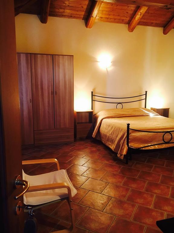 Agriturismo 'D Raine Montelupo Albese Bagian luar foto