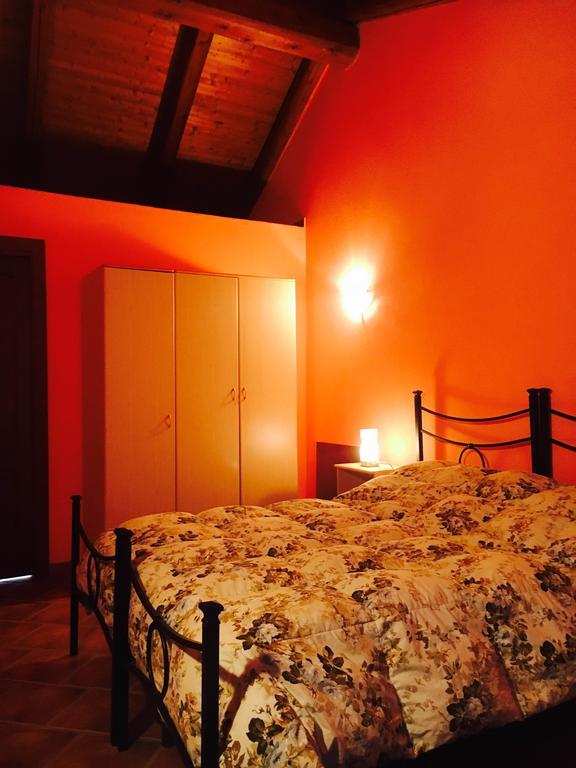 Agriturismo 'D Raine Montelupo Albese Bagian luar foto
